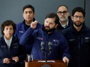 Gabriel Boric supervisa las tareas de rescate y dice que todavía no se pudo hacer contacto con los cinco mineros atrapados bajo tierra en Chile
