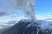 Tras el terremoto en Kamchatka, un volcán ruso entró en erupción luego de casi 500 años
