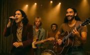 Músicos “de mentira”: The Velvet Sundown, la banda hecha con IA que es un éxito en Spotify