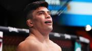 Kevin “Chino” Vallejos brilló en la UFC: venció a Danny Silva y sigue invicto