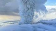 Tras 475 años de silencio, entró en erupción un histórico volcán ruso
