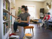 Goteras, puertas trabadas y ventanas rotas: qué significan los desperfectos en una casa, según el Feng Shui