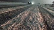 La Ruta 3 a Trelew está cortada por hielo y nieve