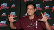 Brilló como estrella de Hollywood y terminó vendiendo hasta los dientes por sus adicciones: quién fue Corey Haim