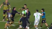 Incidentes durante el clásico entre Nueva Chicago y Almirante Brown en la Primera Nacional