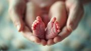 Cinco formas de descanso clave para la recuperación de las madres tras el parto