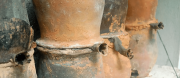 Hallan miel de 2,500 años en vasijas cerca de Pompeya