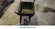 Un delincuente conocido como “Oro Churero” intentó llevarse una carretilla, tropezó y lo descubrieron