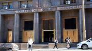 El Tesoro realiza un canje de deuda con el BCRA antes de los grandes vencimientos de agosto