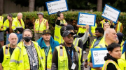 Más de 3.000 empleados de Boeing inician huelga por mejores garantías laborales