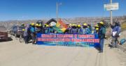 La Paz: Trabajadores del relleno sanitario de Alpacoma instalan bloqueo exigiendo estabilidad laboral, dice dirigente