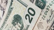 El dólar oficial cayó por segunda jornada consecutiva y se alejó de los $1.400