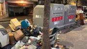 Aplicarán una multa a quienes revuelvan la basura en CABA y ensucien la vía pública