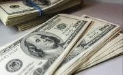 El dólar oficial bajó otros $5 y quedó en $1.370