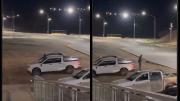 Intento de robo frente al shopping: dos jóvenes filmaron al sospechoso y ayudaron a las víctimas