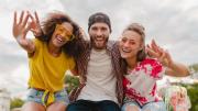 Esto es lo que tus amigos deben darte para que seas feliz: experto de la Universidad de Harvard revela el secreto más buscado