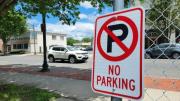 ¡Cuidado dónde dejas el vehículo! En Florida multan por estacionar frente a casas ajenas: conozca los sitios prohibidos