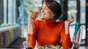 La alerta de la Sociedad Americana de Nutrición: esto es lo que más debe preocuparte a la hora de comer para cuidar tu salud