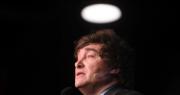 Qué dice realmente el libro recomendado por De Pablo que cita Milei para explicar las conspiraciones