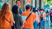 Uno de cada 2 jóvenes sigue viviendo con su familia