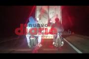 Menores en la Ruta 34: sin casco ni luces, con maniobras peligrosas y pasando camiones