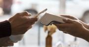 Las promociones disparan los pagos con tarjeta desde el celular