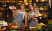 Jamón, queso y química: cómo Santi Muk y Zenón Pereyra hicieron de la amistad un disco