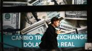 El dólar se estabiliza en el escalón de 1340