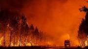 Un muerto y nueve heridos en gigantesco incendio forestal en Francia