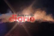 Alarma en La Banda: un incendio de gran magnitud arrasó un descampado