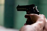 Un femicida de 16 años está prófugo tras asesinar a su pareja de un disparo