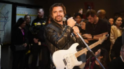 Juanes deslumbró con una sorpresiva presentación en el subte de Buenos Aires: “Siempre es mágico estar aquí”