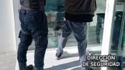 Quiso robar en una farmacia y quedó detenido