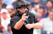 Primera mujer “umpire” debutará este sábado en la MLB