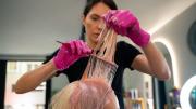 Prepara este tinte casero que cubre todas las imperfecciones de tu cabello: fácil de preparar en casa con pocos ingredientes y muy barato
