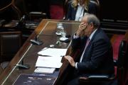 Francos reconoció la derrota parlamentaria y advirtió que por imponer gastos públicos va a costar mucho salir