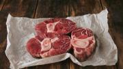 El truco de cocina que tanto esperabas: así es la forma más eficaz de descongelar la carne en menos de 15 minutos