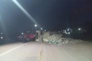 Volcó un camión algodonero en el acceso a Herrera