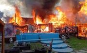 Mueren 8 perritos por un incendio en una constructora de Los Hornos