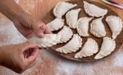 ¿De dónde nace la tradición de hacerle 13 repulgues a las empanadas?
