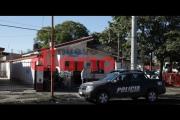 Violó orden de restricción, persiguió a su ex, la agredió e intentó quemarla