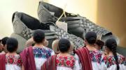 México pide suspender la venta de sandalias de Adidas inspiradas en huaraches oaxaqueños
