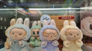 Robo de muñecos Labubus sacude a tienda viral en California: pérdidas por $7.000