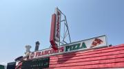 ¡Horror y polémica en Nueva Jersey! Pizzería trata de salir de escándalo supremacista: todo comenzó con unas esvásticas en el local