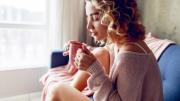 Dile adiós a la hinchazón abdominal con esta infusión natural: así debes consumirla