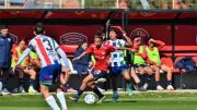 SAT abrió el campeonato femenino con una goleada a Independiente