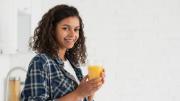 Este jugo rico en vitaminas y antioxidantes fortalece tu sistema inmunológico: así debes prepararlo para que sea más efectivo