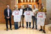 En su visita a Tucumán, Chiqui Tapia posó con la nueva camiseta alternativa de San Martín