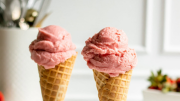 El secreto detrás del helado que no se derrite: la mezcla puede voltearse sin derramarse