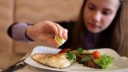 Para cuidar la salud: tres recetas sin harina y sin fritura que se preparan en menos de 15 minutos